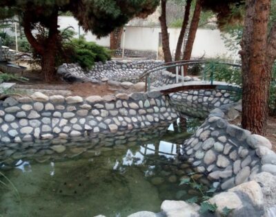 کوهسار کردان با دو استخر ویژه (خانواده)